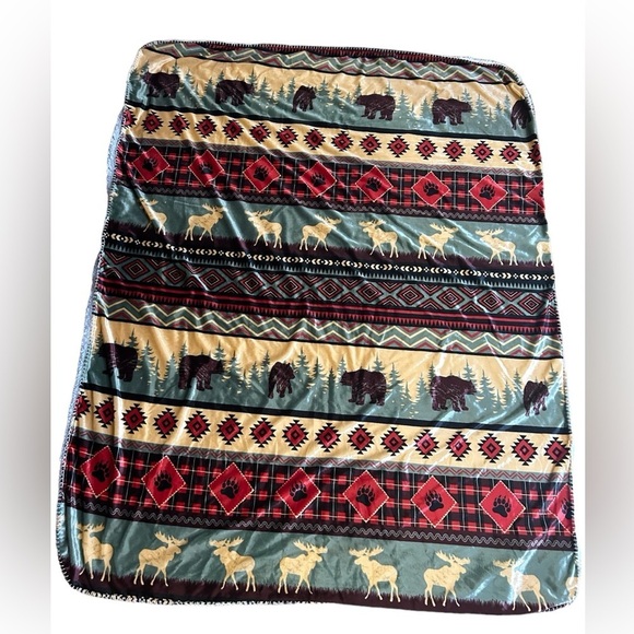 Montauk Throw Blanket Deer Bears Aztec Cabin 59x47 Luxury Fleece Throw - Picture 1 of 9